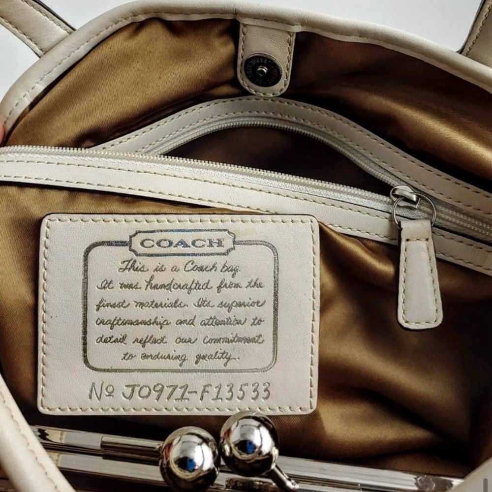 Coach Signature Canvas Kisslock Handbag – EUC - Picture 10 of 13